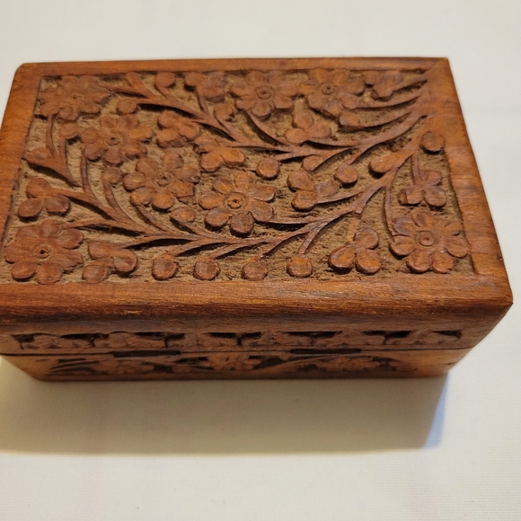 VINTAGE WOOD TREASURE STASH TRINKET JEWELRY BOX - Picture 3 of 5